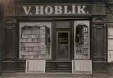 Portál knihkupectví V. Hoblík (březen 1927)